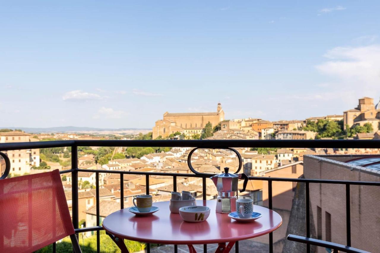 Siena Historic Center Stylish Flat With Balcony! Apartment Exterior photo